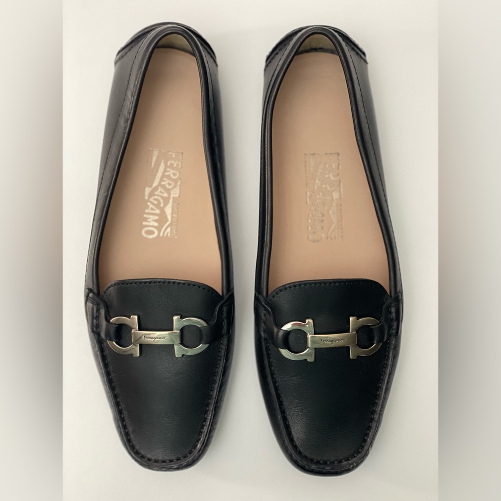 COPY - Salvatore Ferragamo women's driver loafers (size 6.5 B). *LIKE NEW*